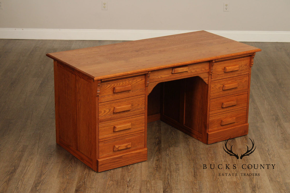 Custom Quality Traditional Solid Oak Kneehole Desk