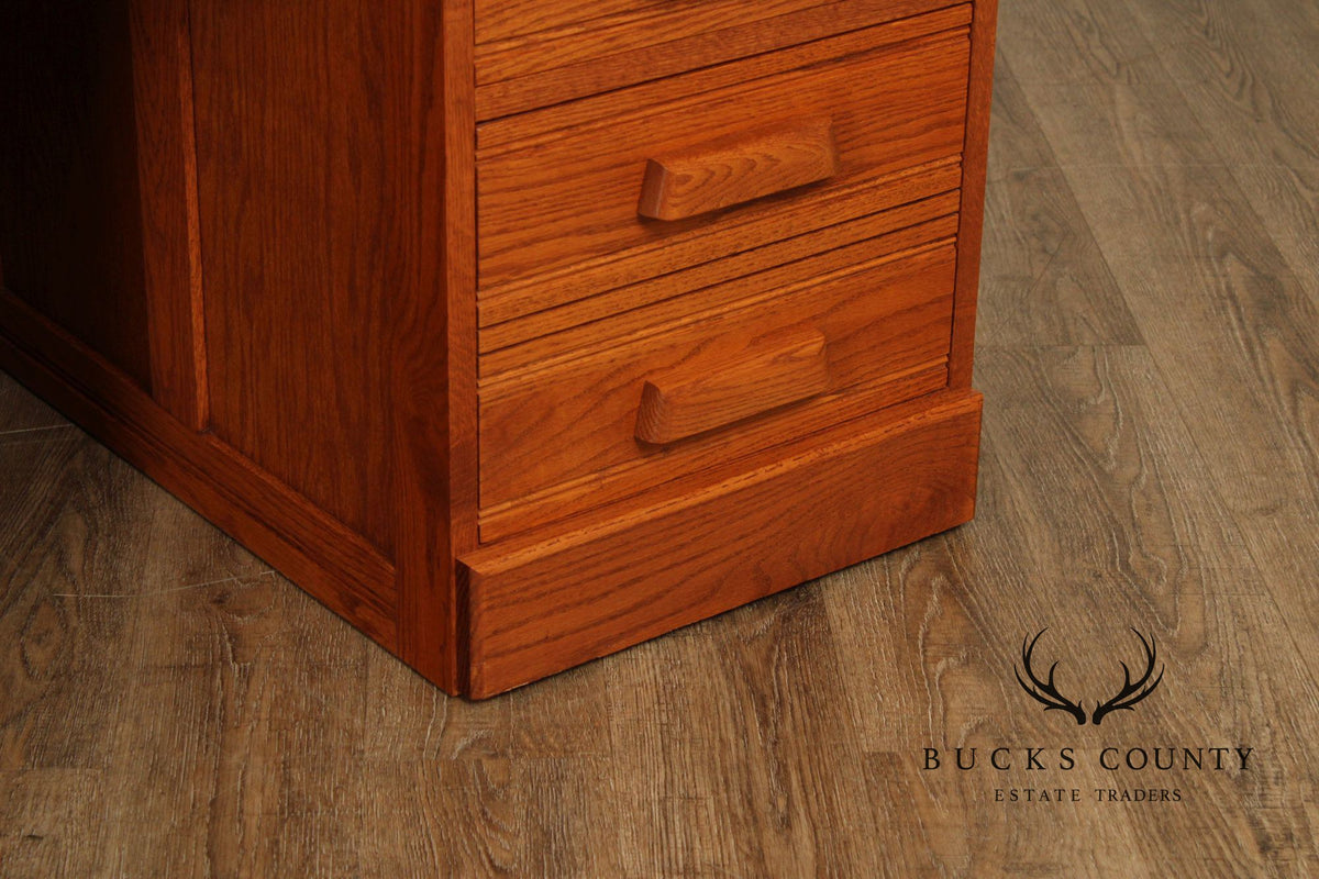 Custom Quality Traditional Solid Oak Kneehole Desk