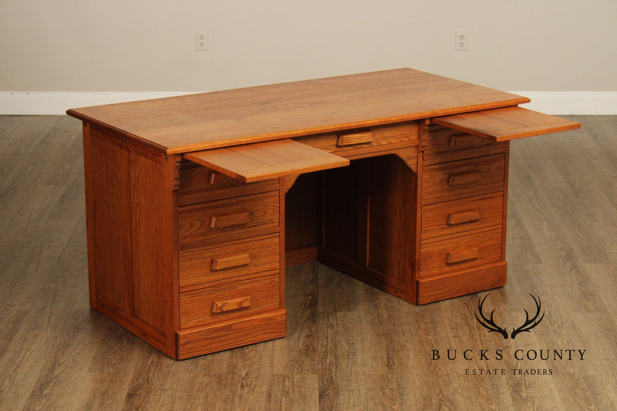 Custom Quality Traditional Solid Oak Kneehole Desk