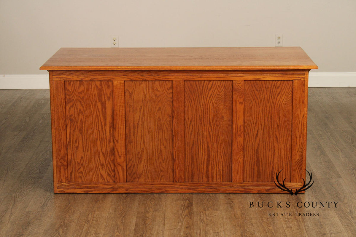 Custom Quality Traditional Solid Oak Kneehole Desk