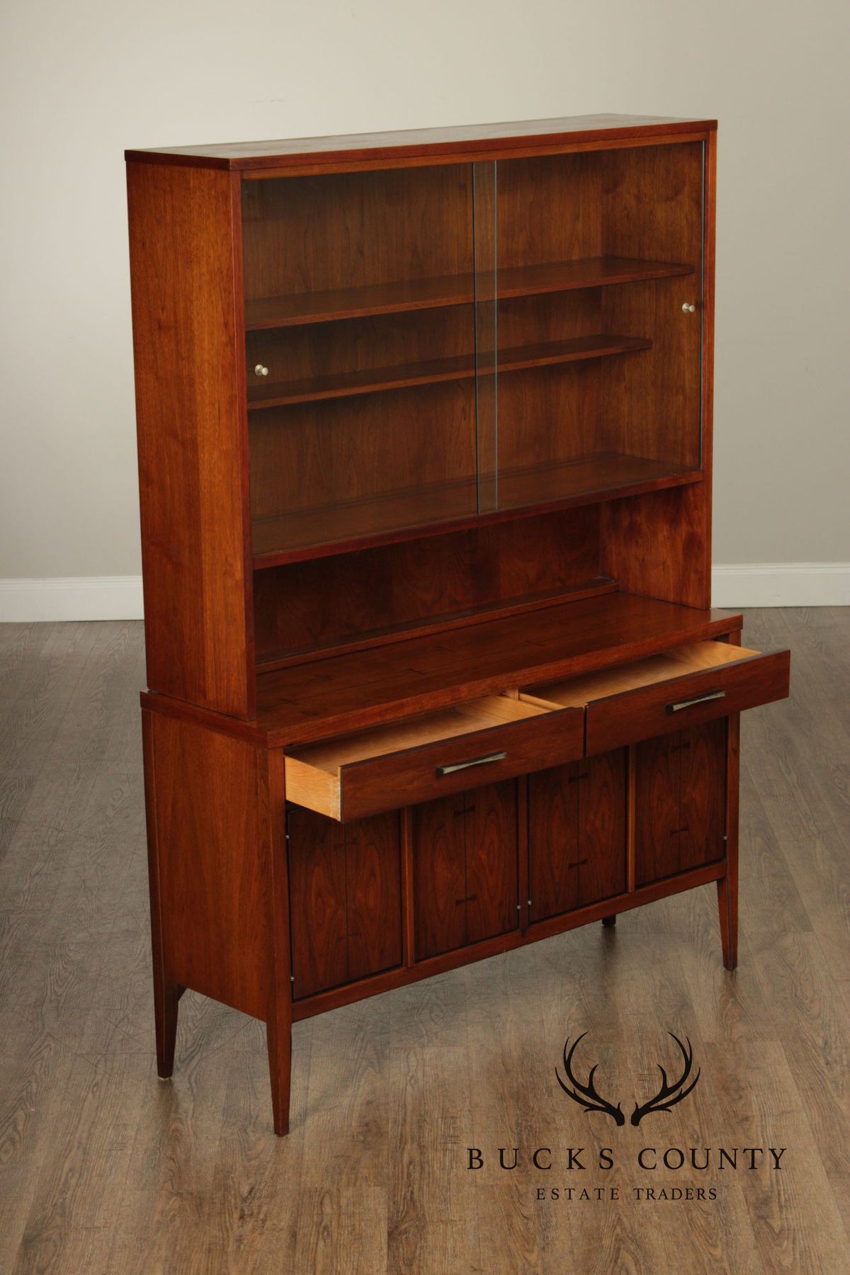 Lane 'Tuxedo' Mid Century Modern Walnut China Cabinet