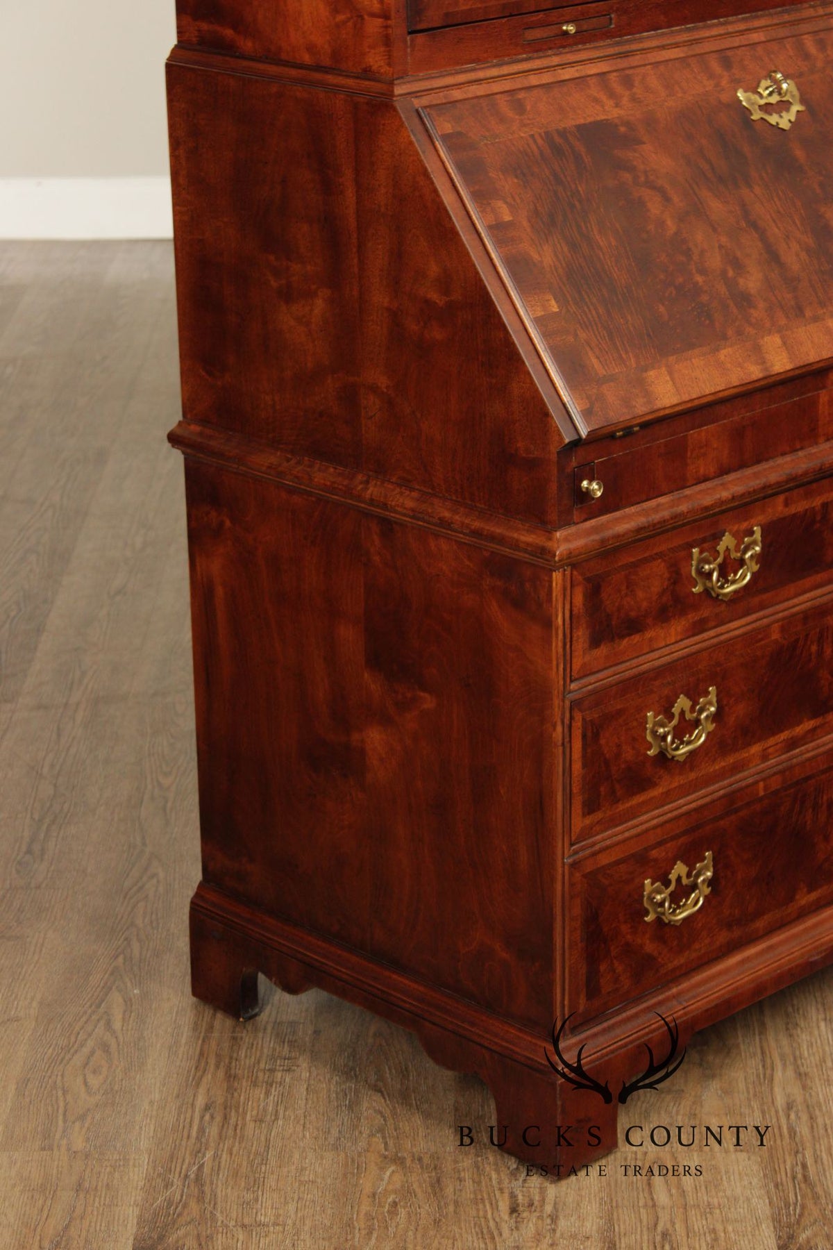 Henredon Aston Court Georgian Style Secretary Desk With Bookcase