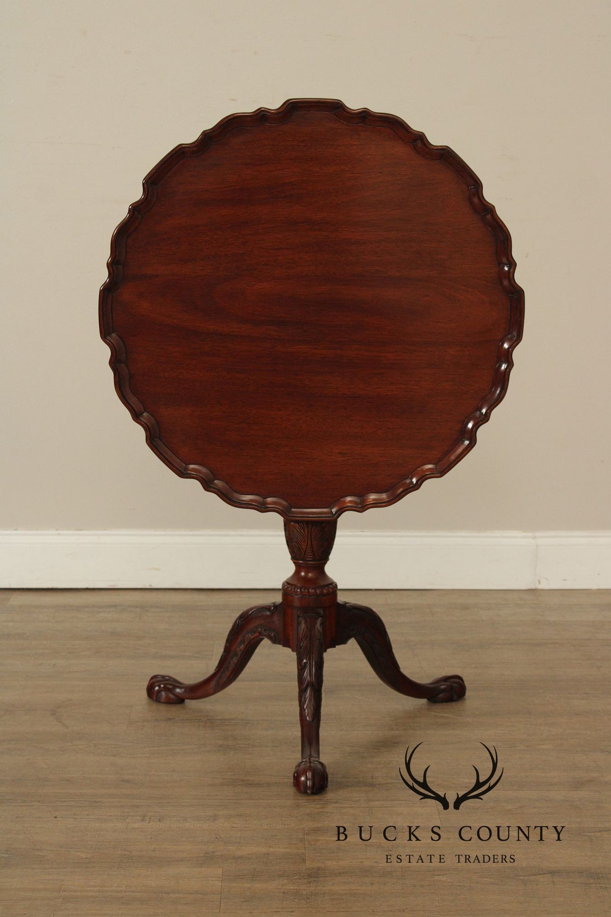Henkel Harris Chippendale Style Mahogany Tilt Top Pie Crust Table