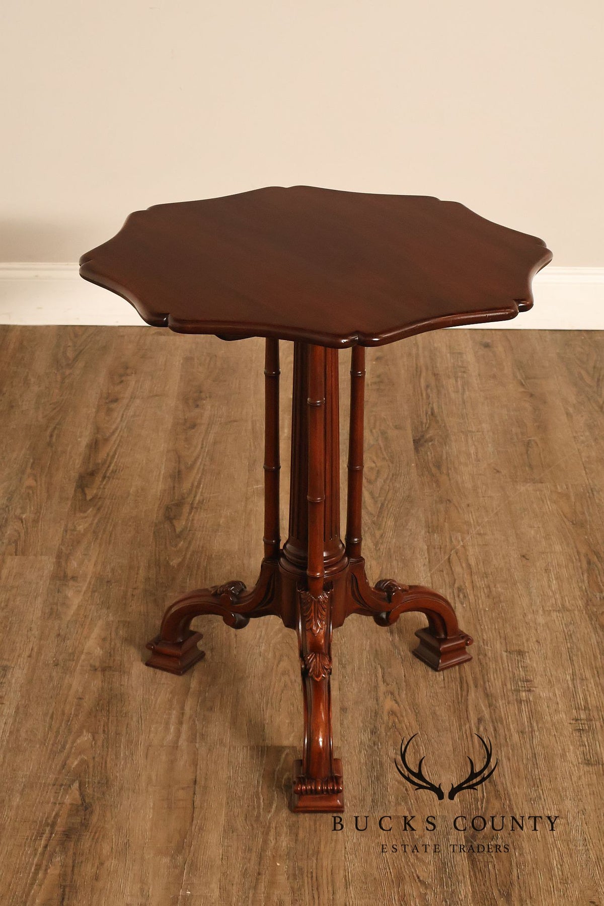 Georgian Style Mahogany Pie Crust Tilt Top Pedestal Table