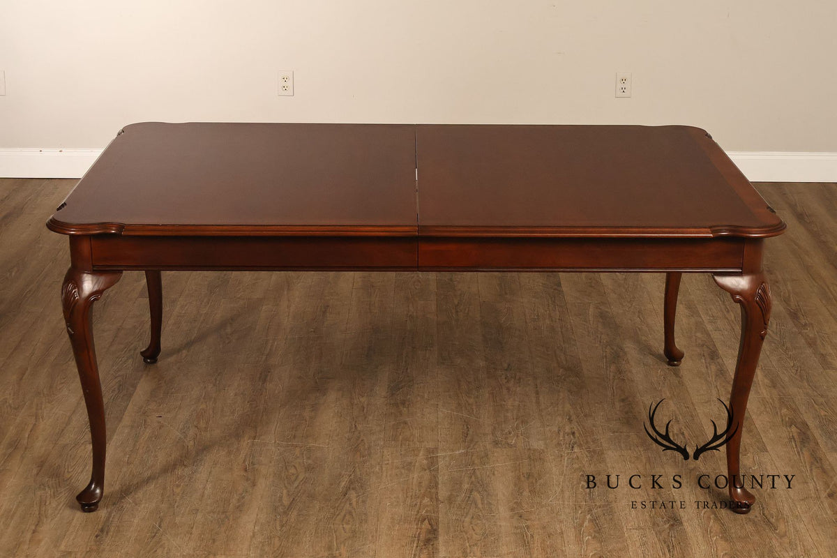 Ethan Allen Queen Anne Style Expandable Cherry Dining Table