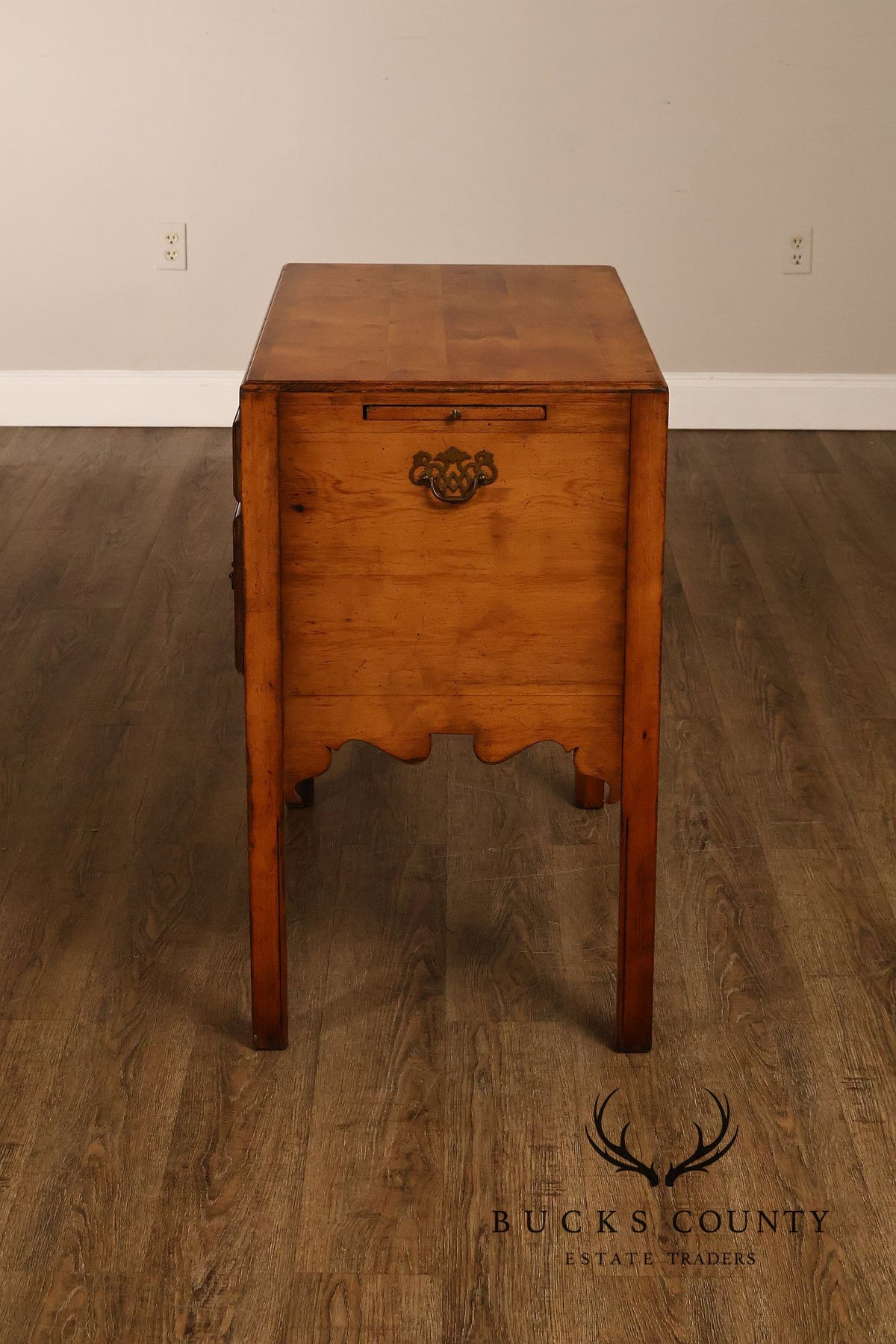 English  Server With Pull-Out Serving Slides