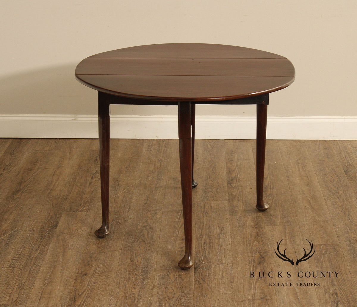 Queen Anne Style Mahogany Drop-Leaf Table