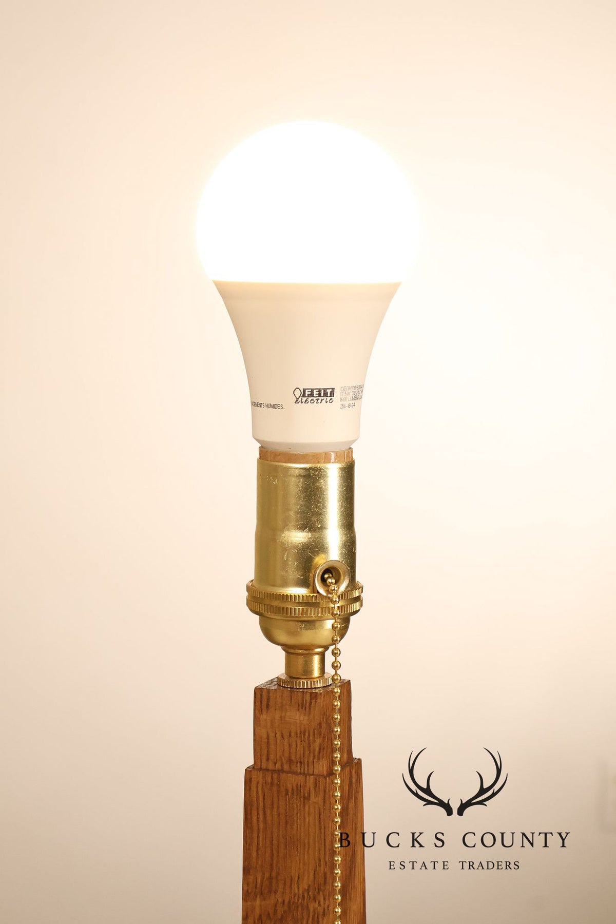 Mission Accomplished Arts And Crafts Style Oak and Mica Desk Lamp