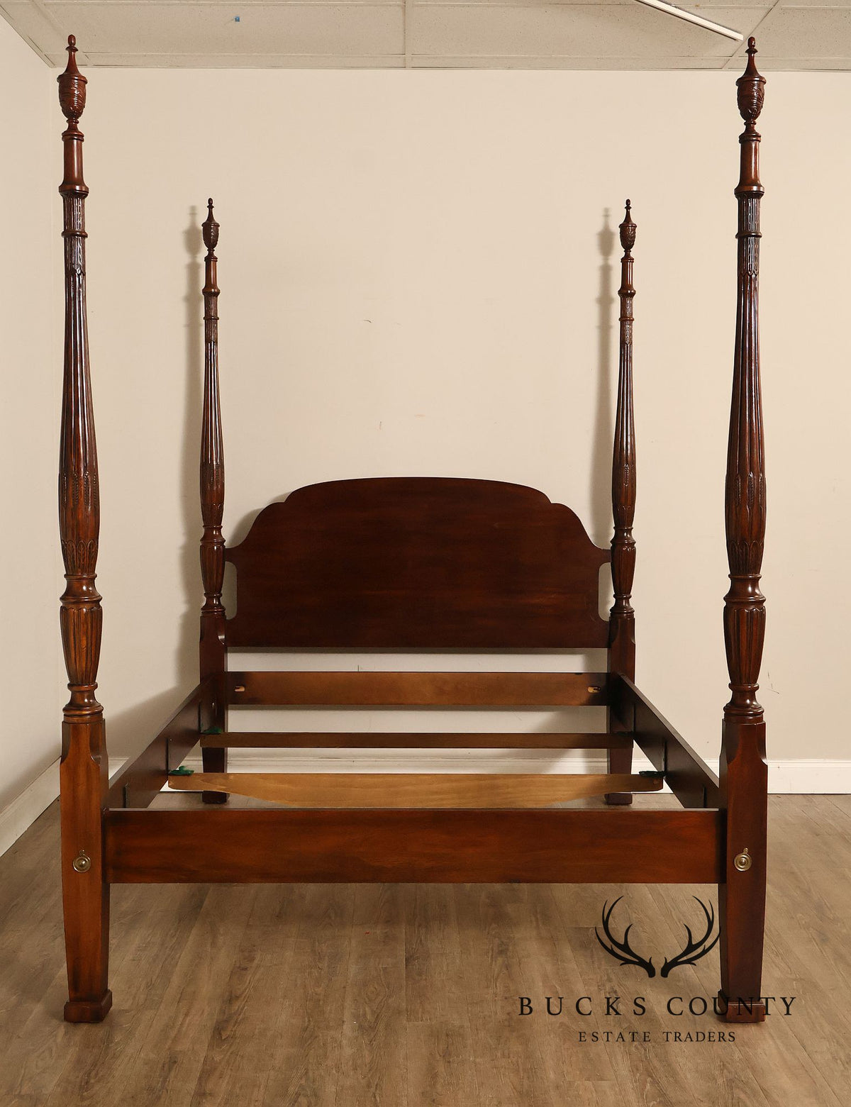 Drexel Heritage Mahogany Rice Carved Queen Poster Bed