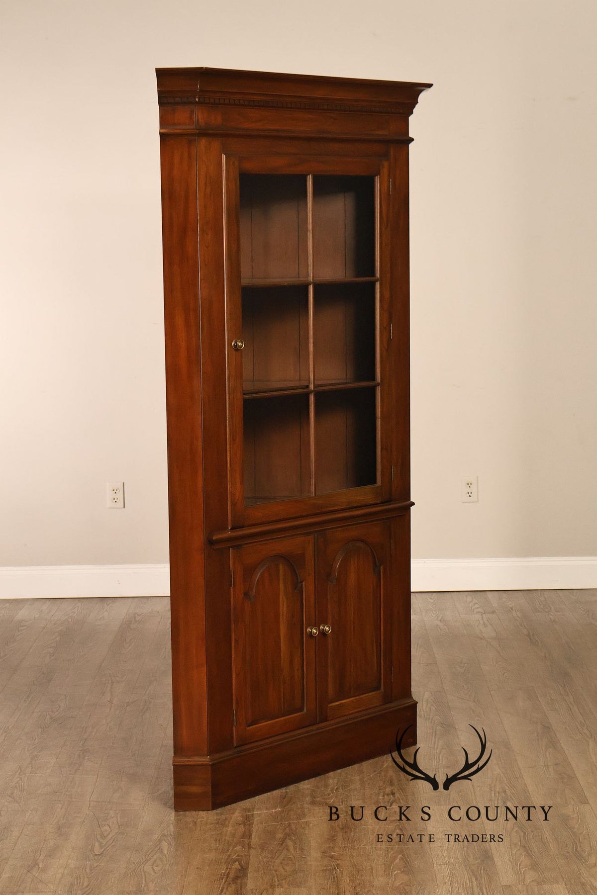 Pennsylvania House Georgian Pair of Lighted Corner Display Cabinets
