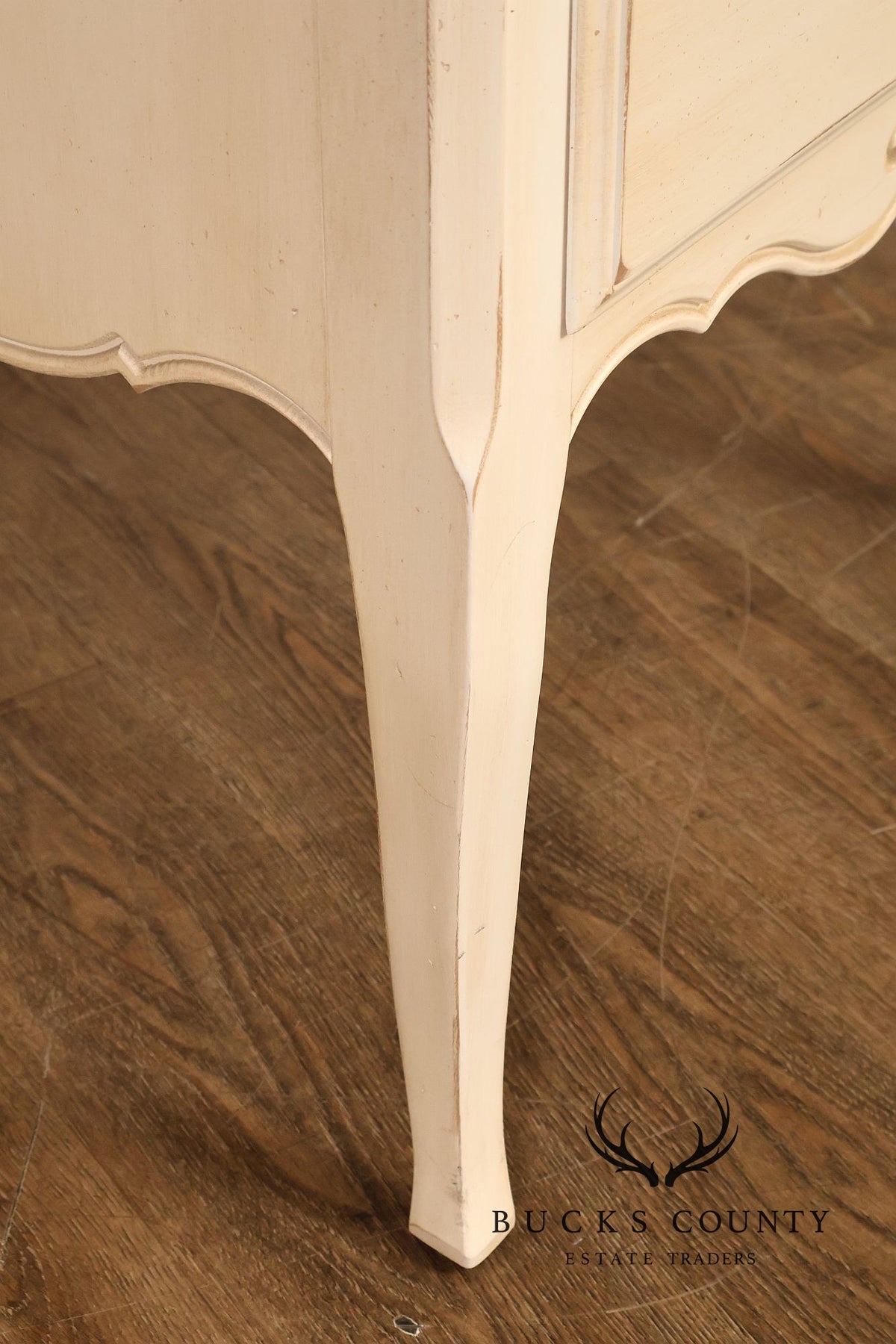 Ethan Allen French Country Style Pair of Painted Nightstands