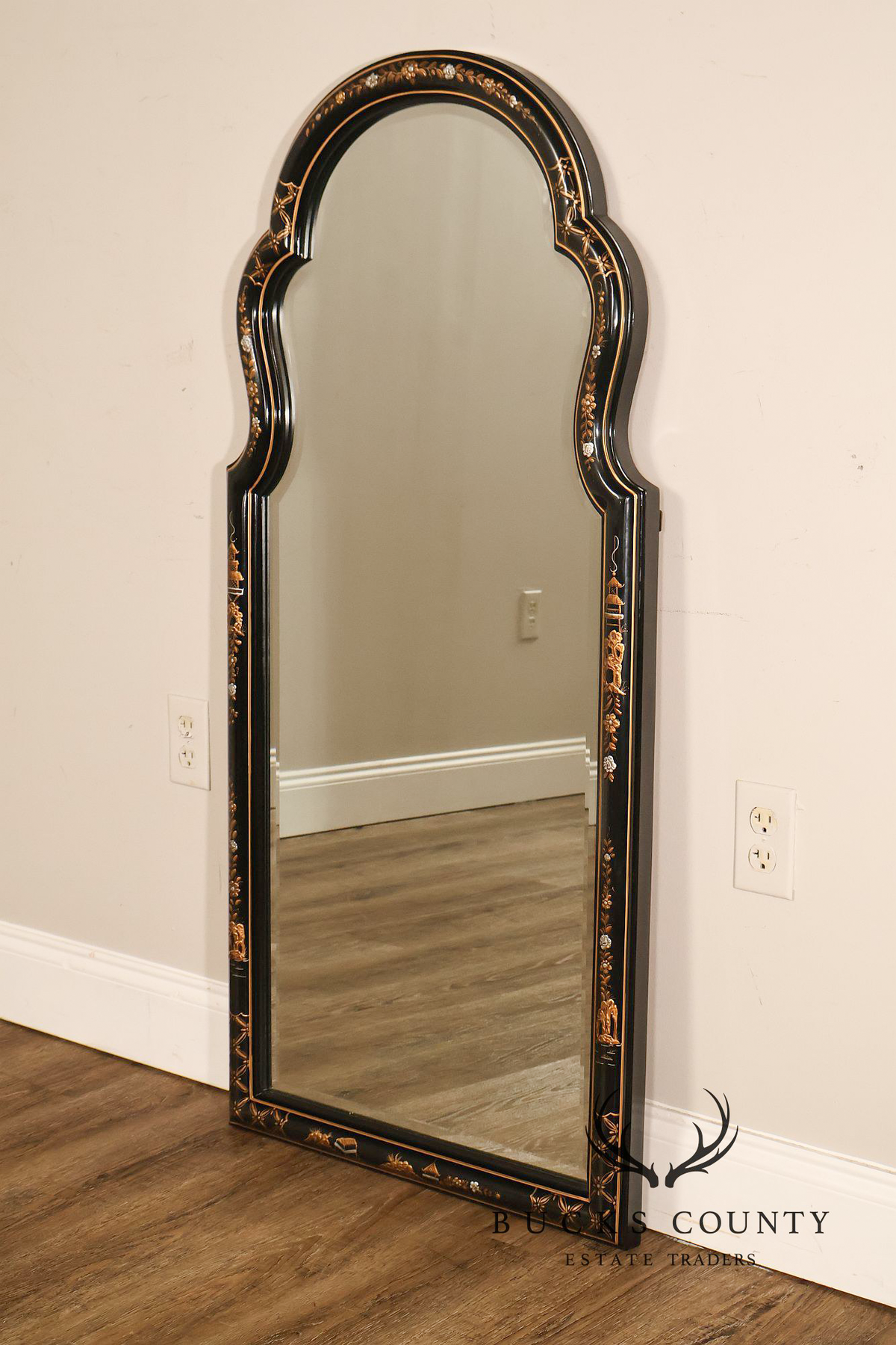 Henredon Chinoiserie Style Keyhole Wall Mirror