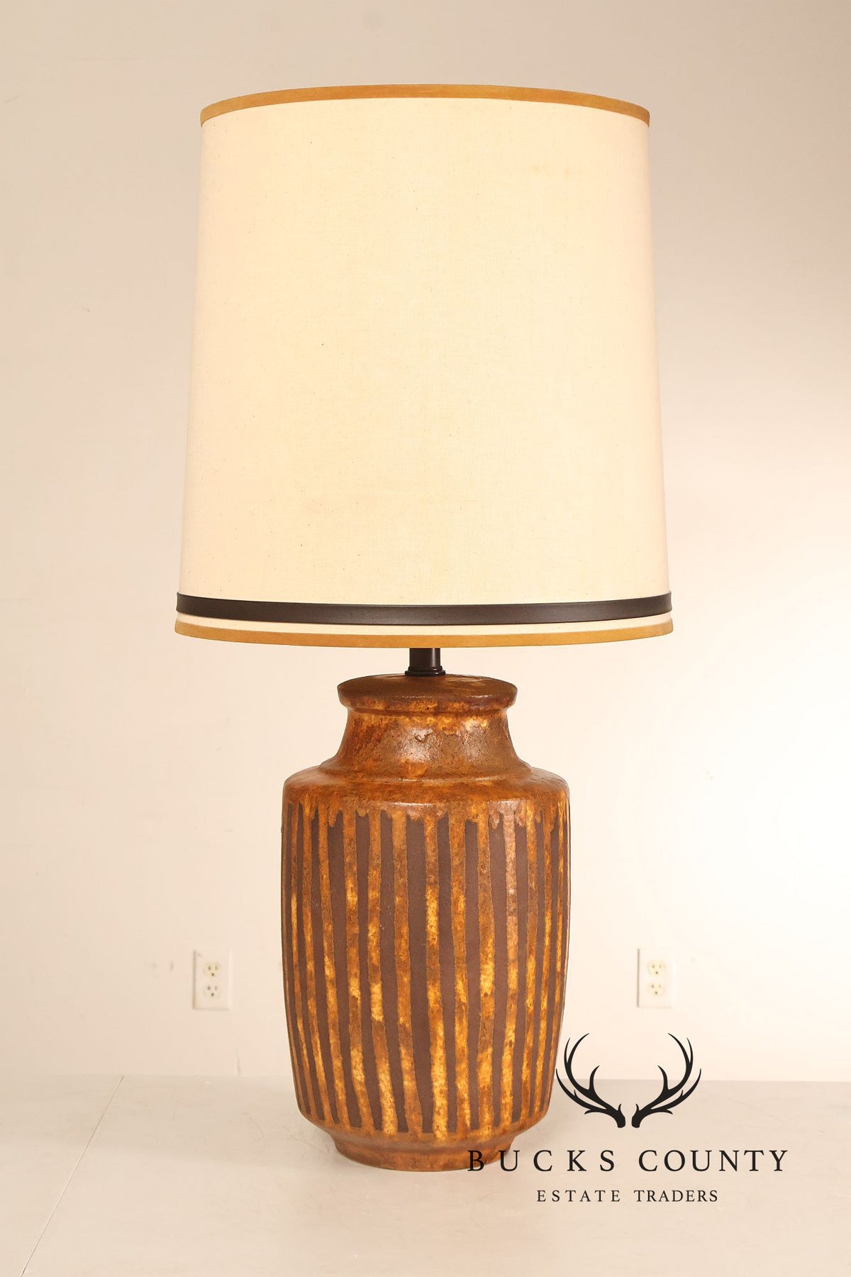 Mid Century Modern Glazed Ceramic Table Lamp