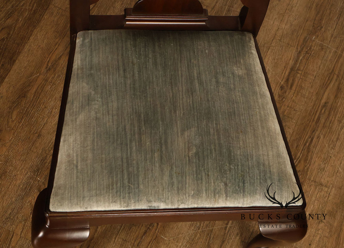 Henkel-Harris Set Of Eight Mahogany Queen Anne Dining Chairs