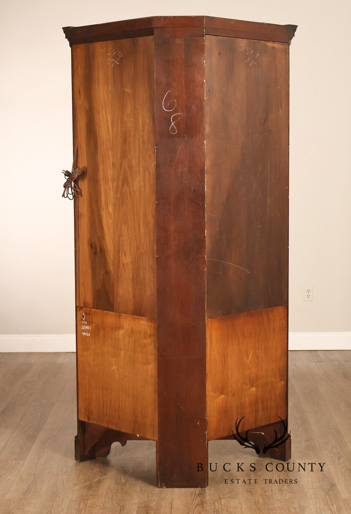 Statton Georgian Style Old Towne Cherry Corner Cabinet