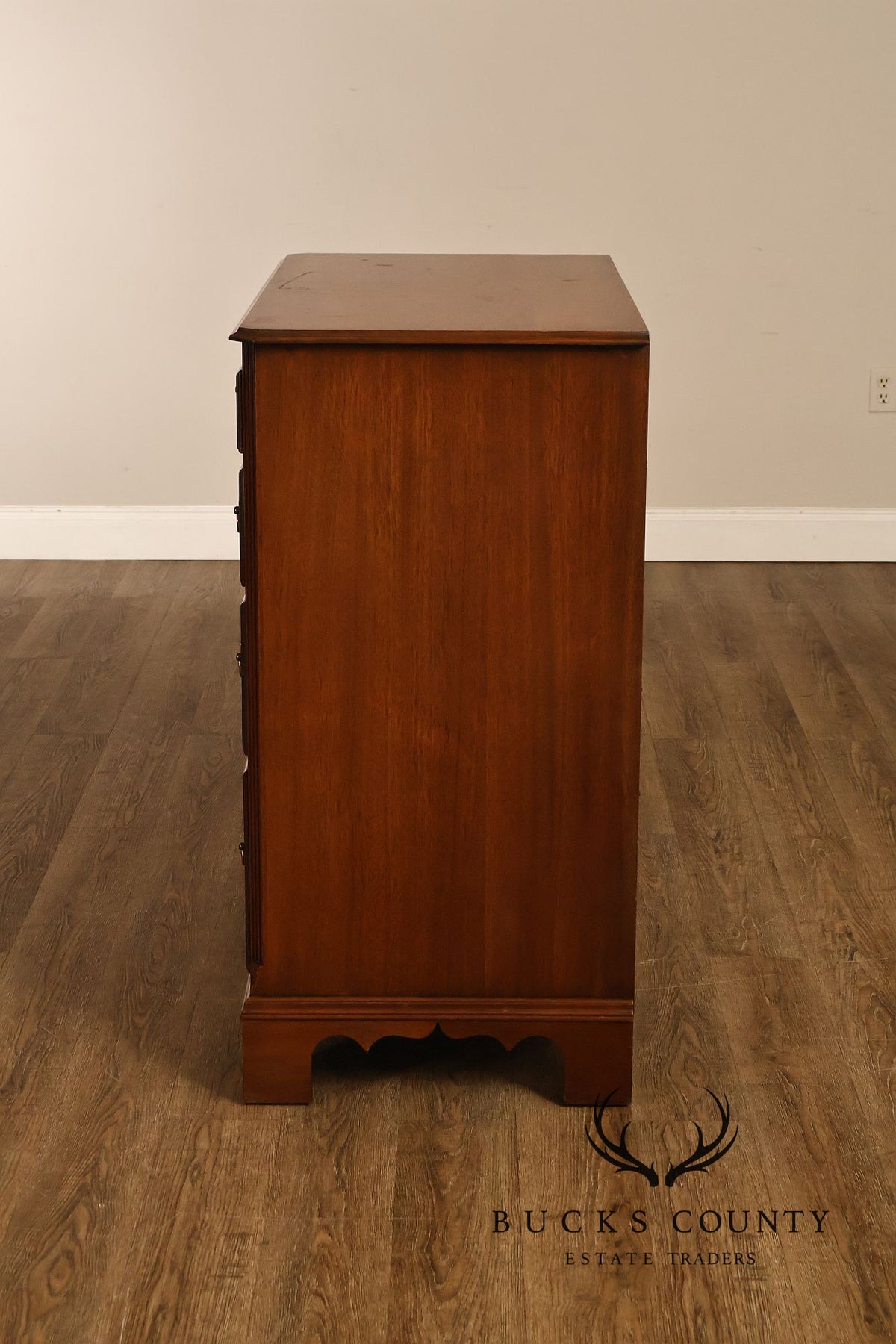 Kittinger Colonial Williamsburg Mahogany Chest Of Drawers