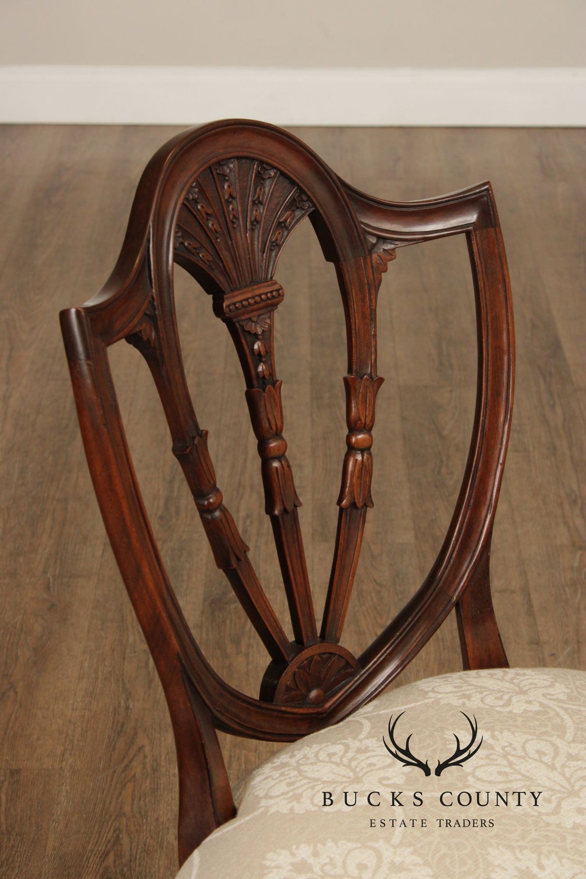 Hepplewhite Style Custom Quality Set Of Eight Carved Shield Back Dining Chairs
