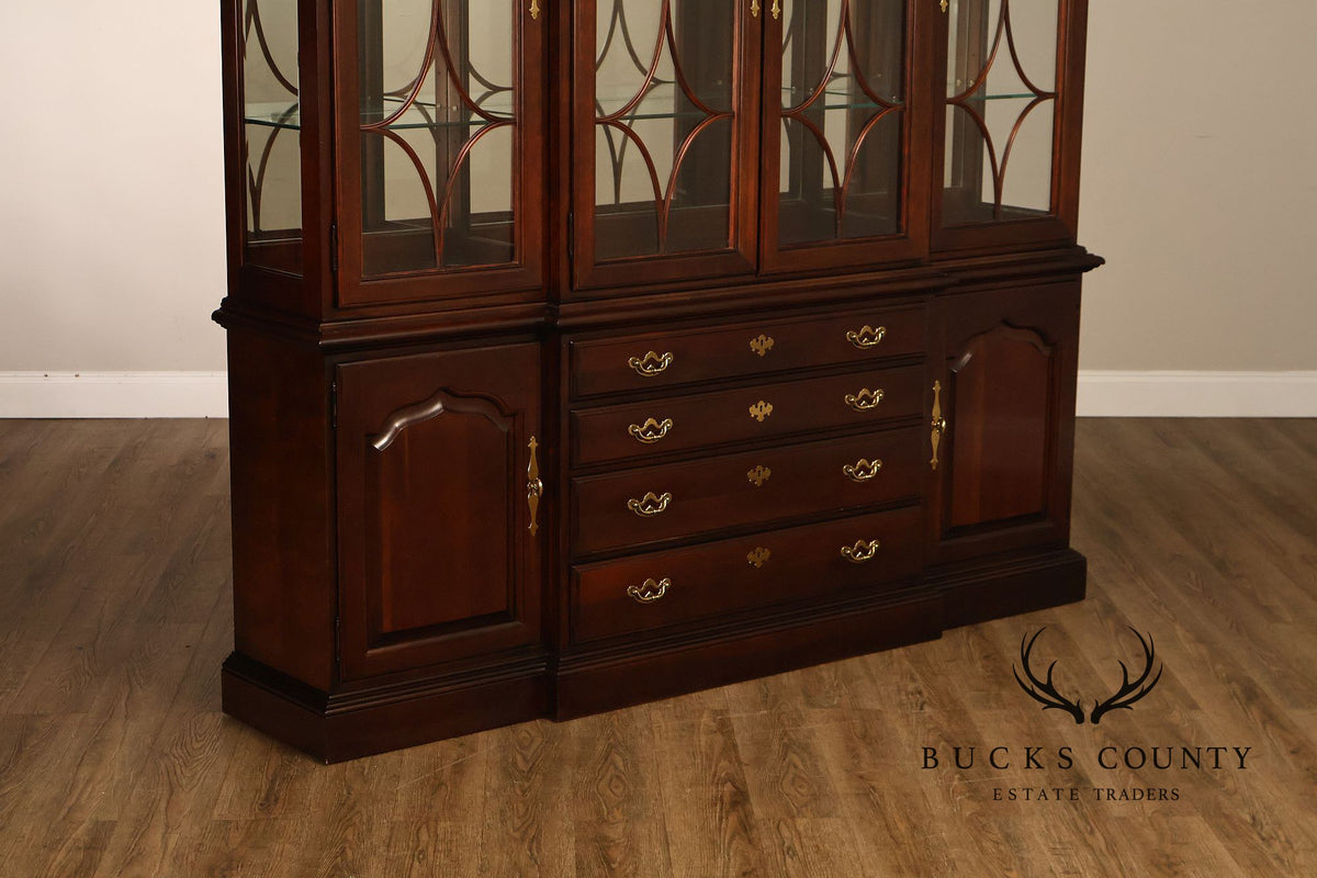 Thomasville Chippendale Style Mahogany Breakfront China Cabinet