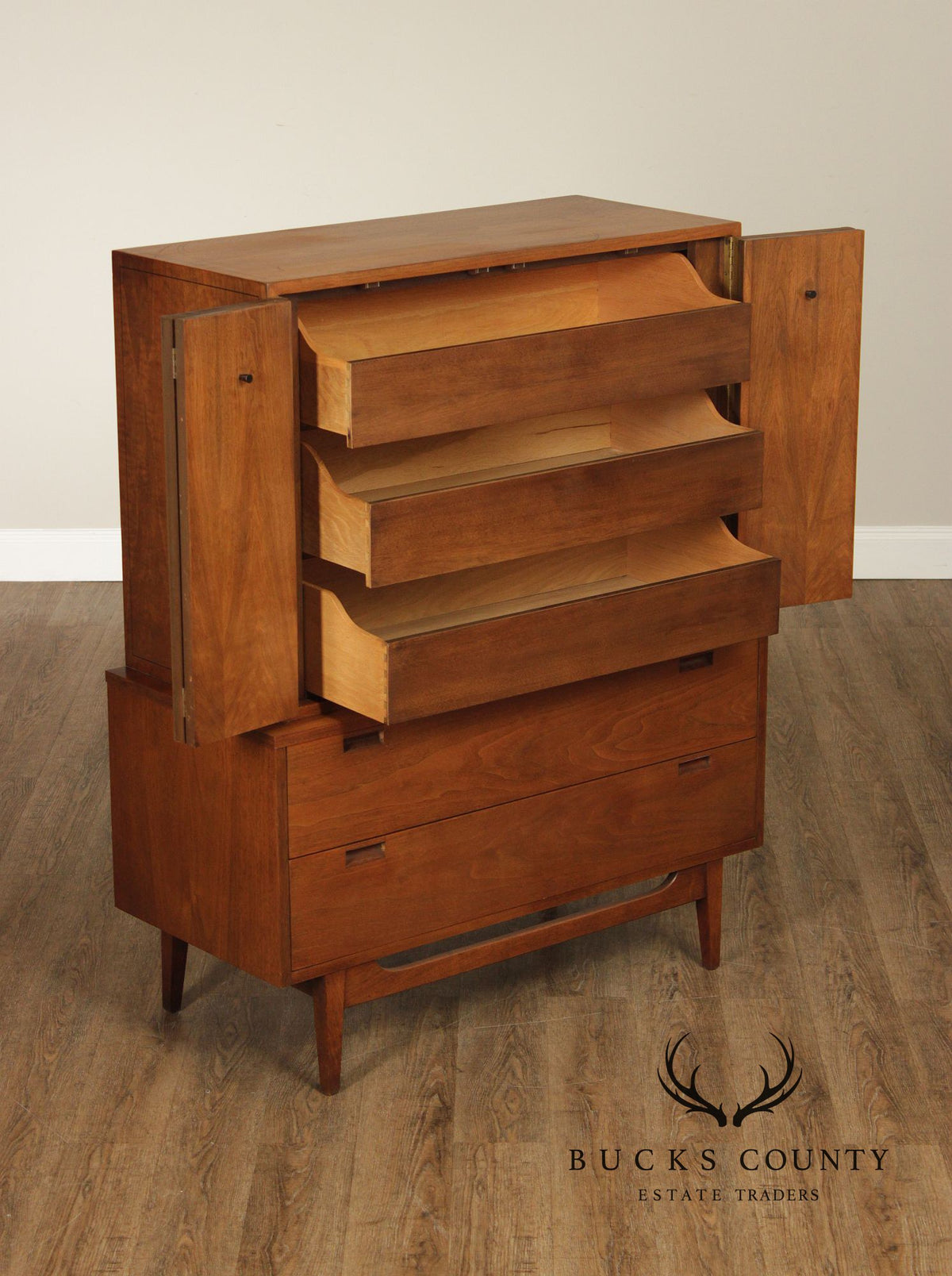 American Of Martinsville Mid-Century Modern Walnut Gentleman's Chest