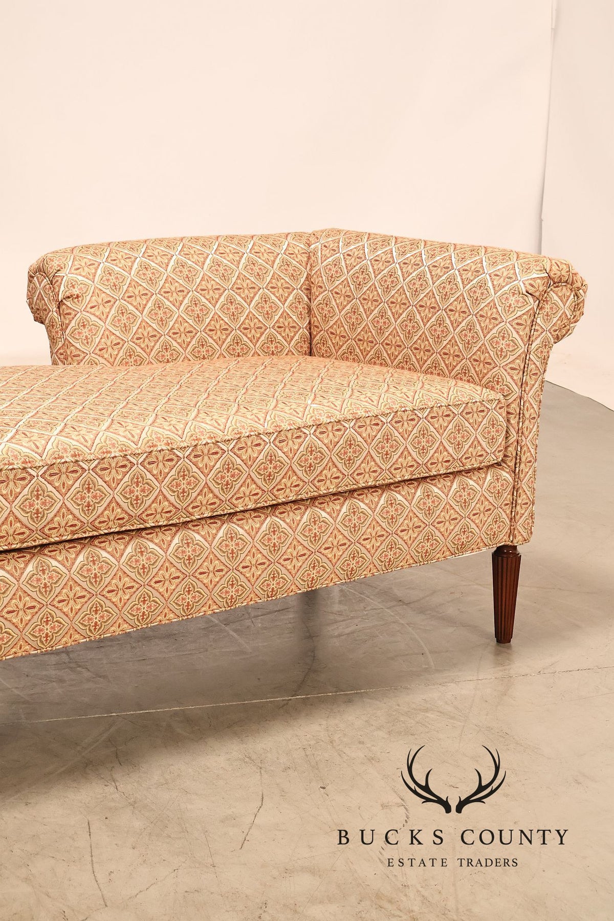Harden Custom Upholstered Traditional Left Chaise Lounge