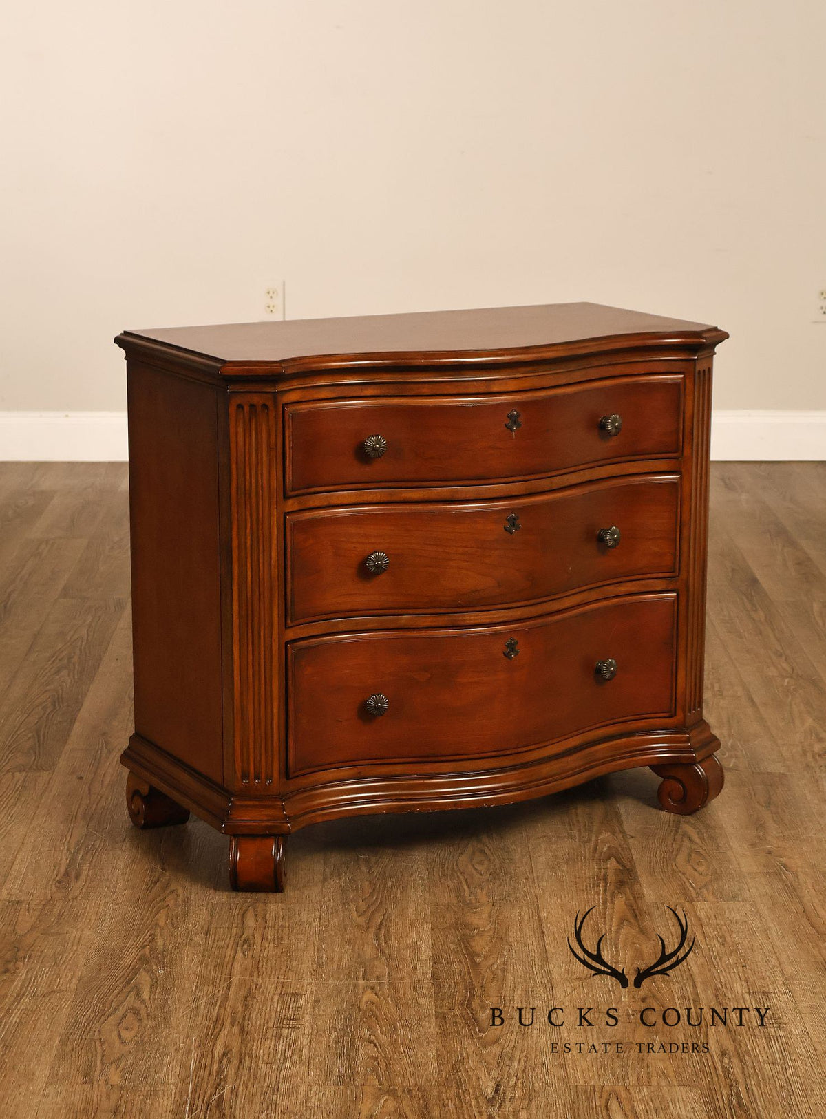 Ethan Allen 'Tuscany' Pair of Bedside Chests Nightstands