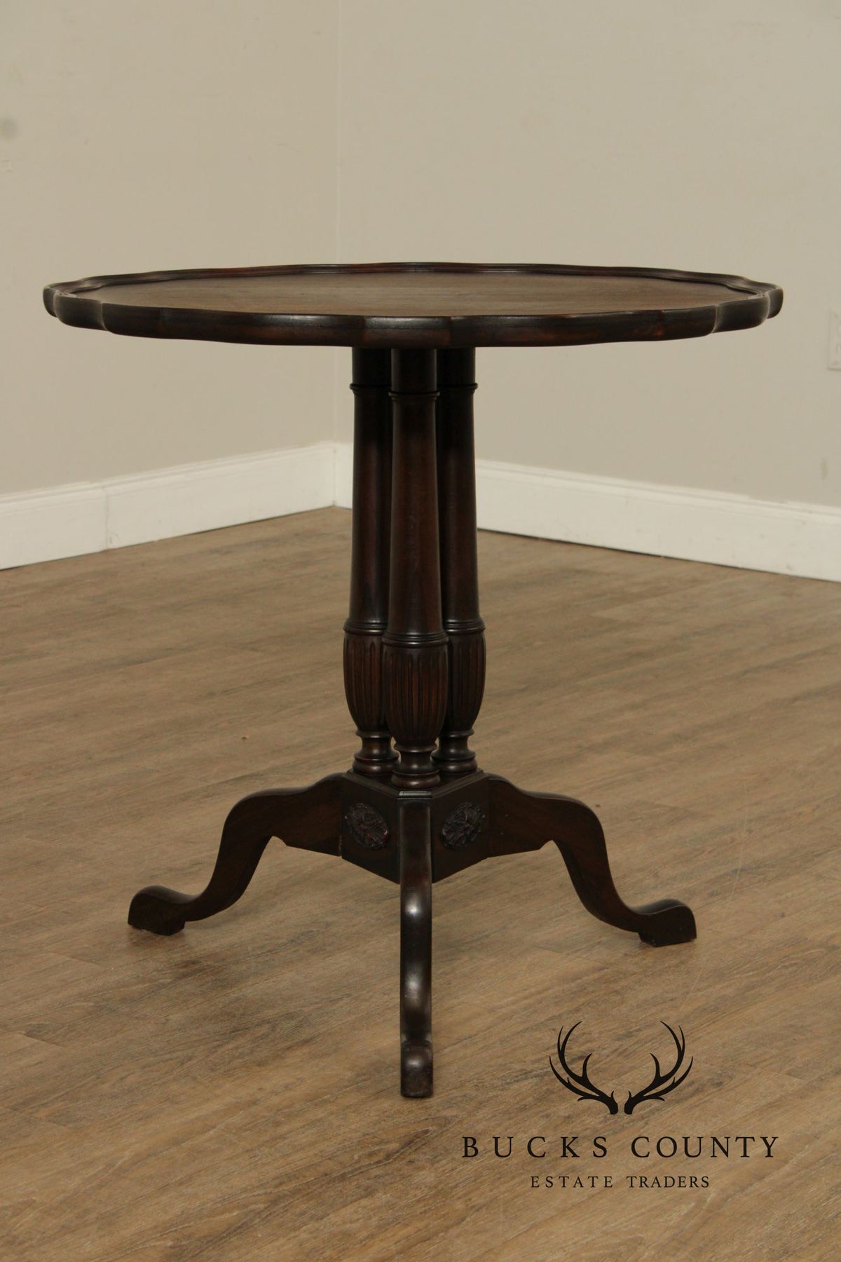 Queen Anne Style Mahogany Tilt Top Tea Table