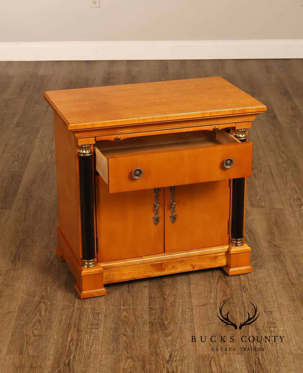 Thomasville Pair Of Grand Classics Biedermeier Style Maple Nightstands
