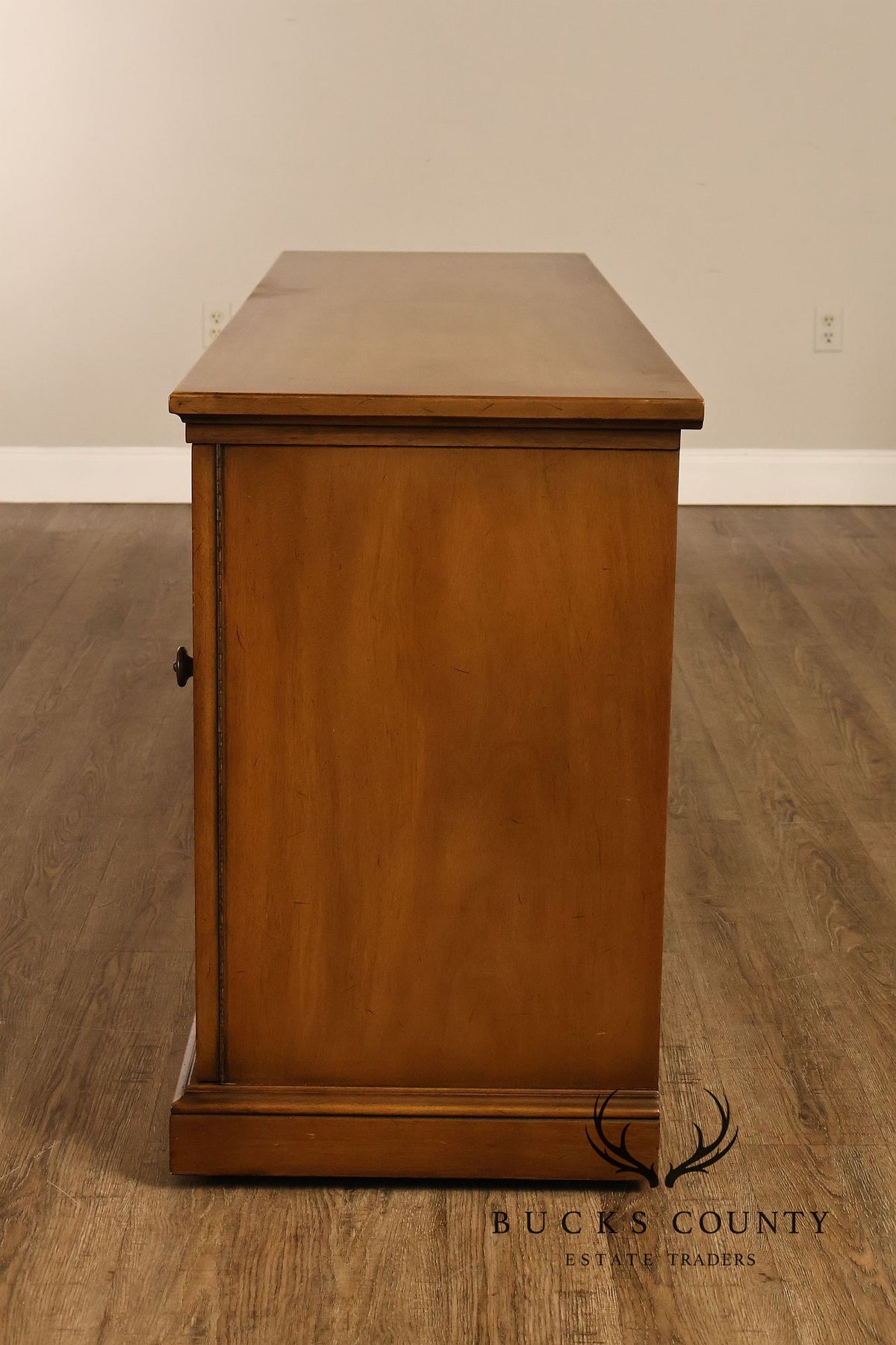 Henredon Mid Century Modern Walnut Sideboard