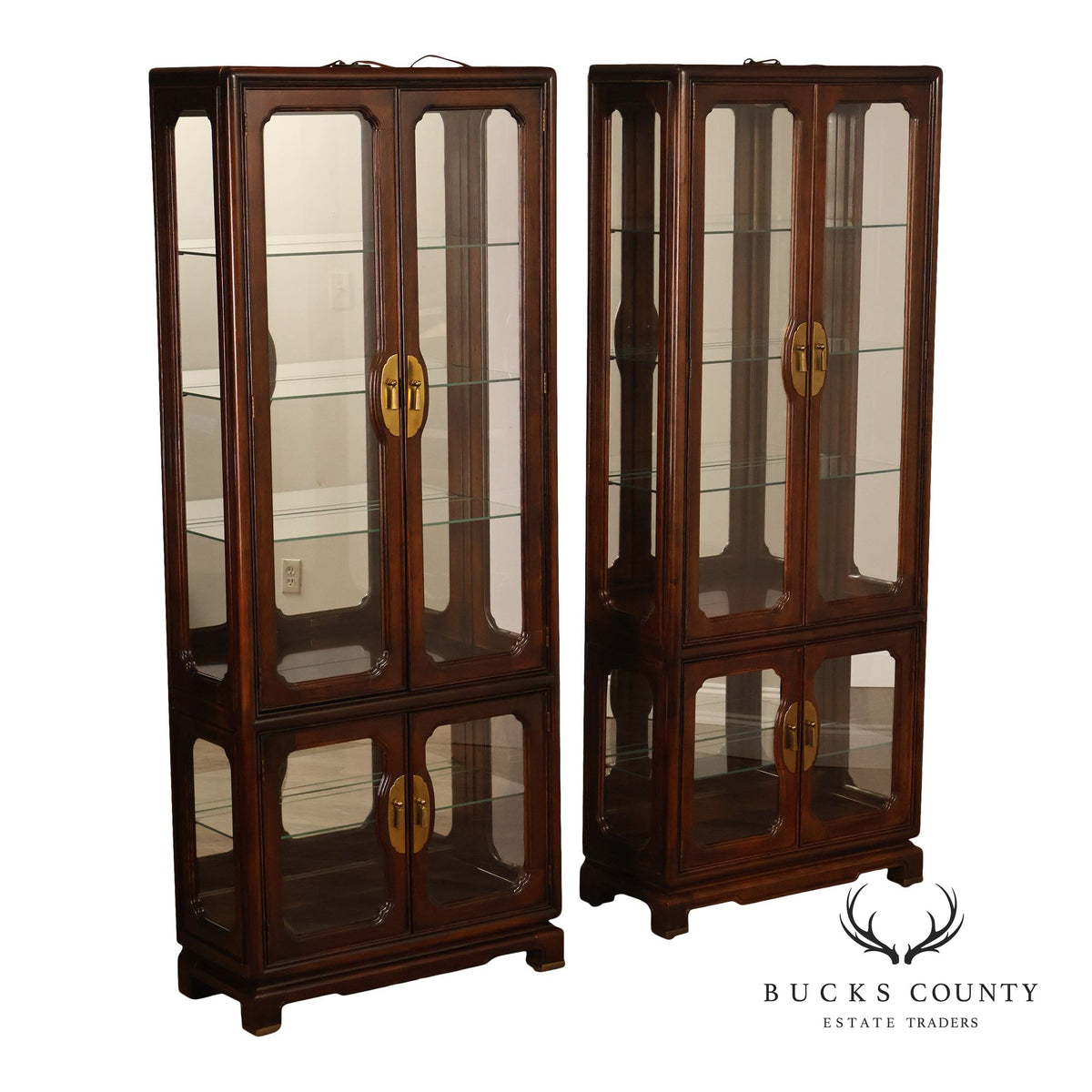 Hollywood Regency Asian Influenced Pair Of Lighted Curio Display Cabinets