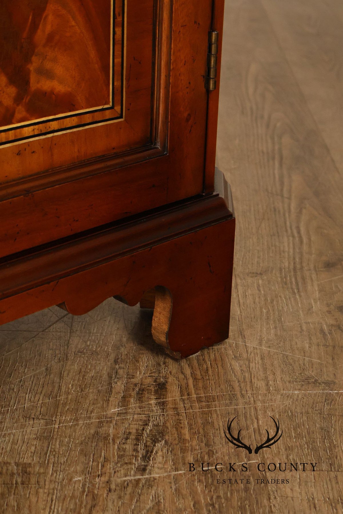 Georgian Style Lighted Mahogany Corner Cabinet