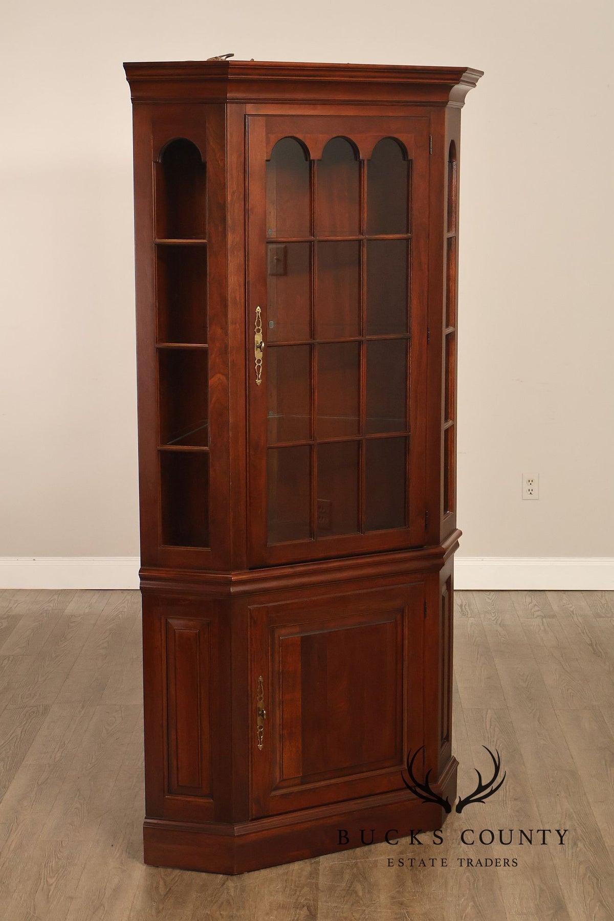 Pennsylvania House Traditional Cherry Corner China Cabinet