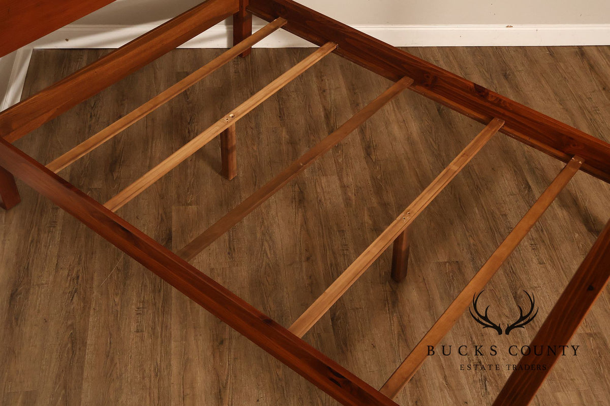 Ethan Allen Shaker Style Pine Pencil Post Queen Bed