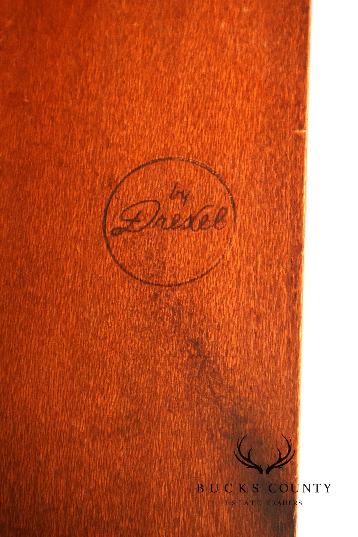 Drexel Pair Of Banded Mahogany Bow Front Bachelor Chests