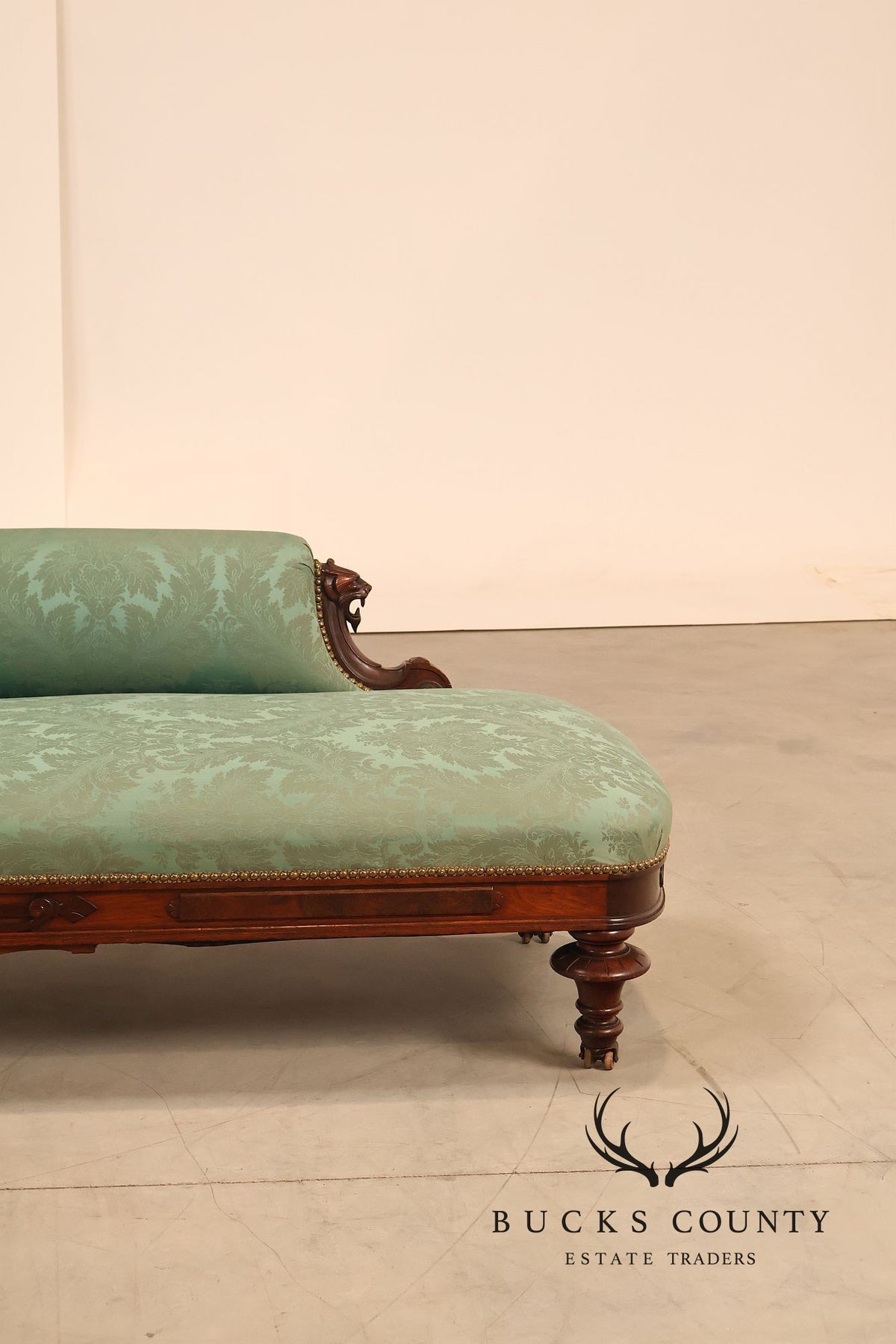 Antique American Renaissance Revival Style Carved Walnut Recamier Chaise Lounge