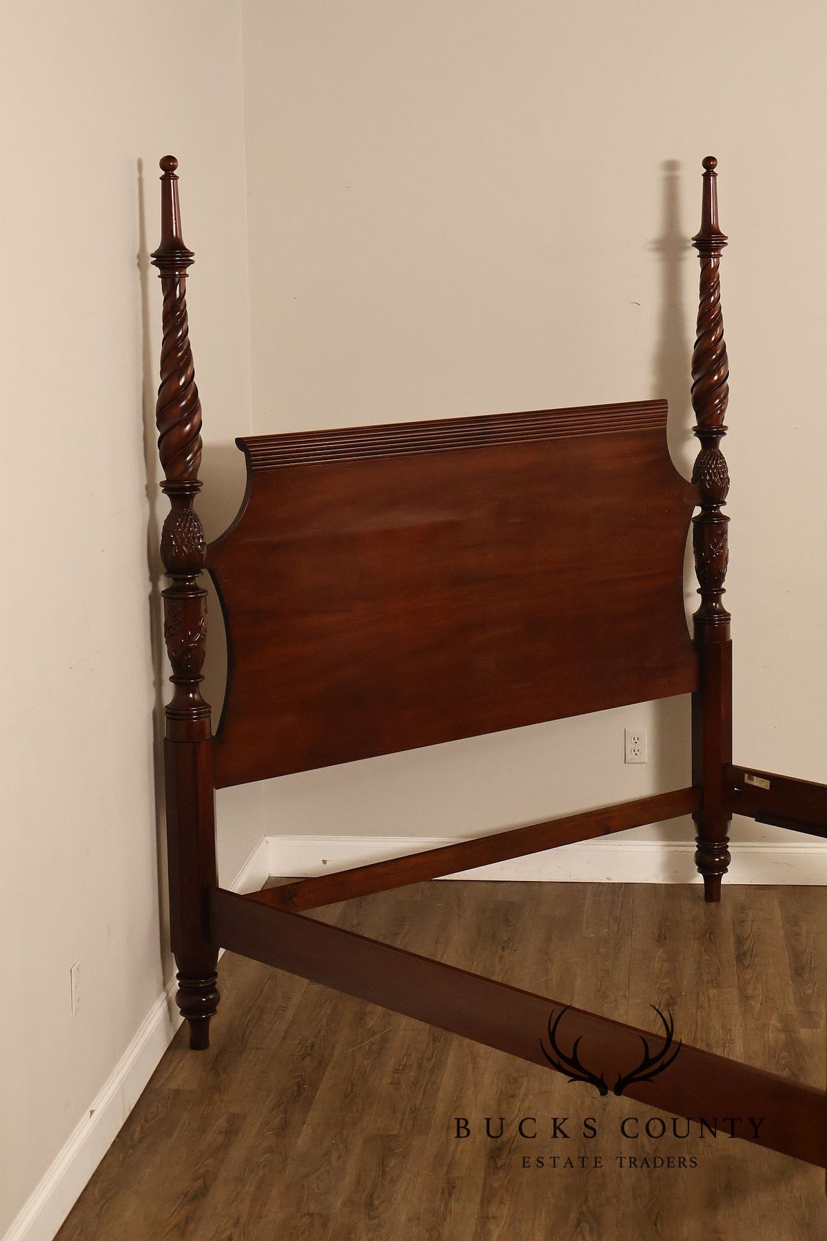 Lexington Furniture Carved Mahogany King Four Poster Bed