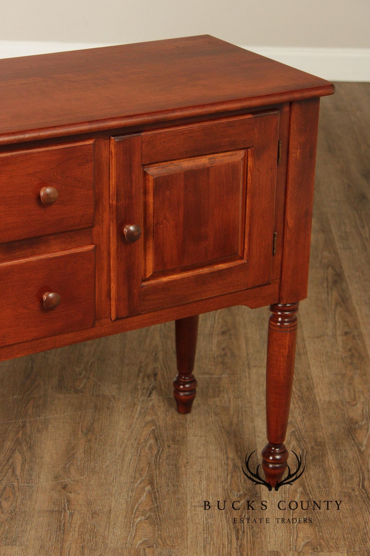 NICHOLS & STONE MAPLE SERVER SIDEBOARD WITH FLUTED LEGS