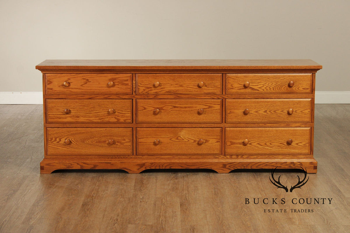Hunt Country Furniture Country Style Oak Nine-Drawer Dresser
