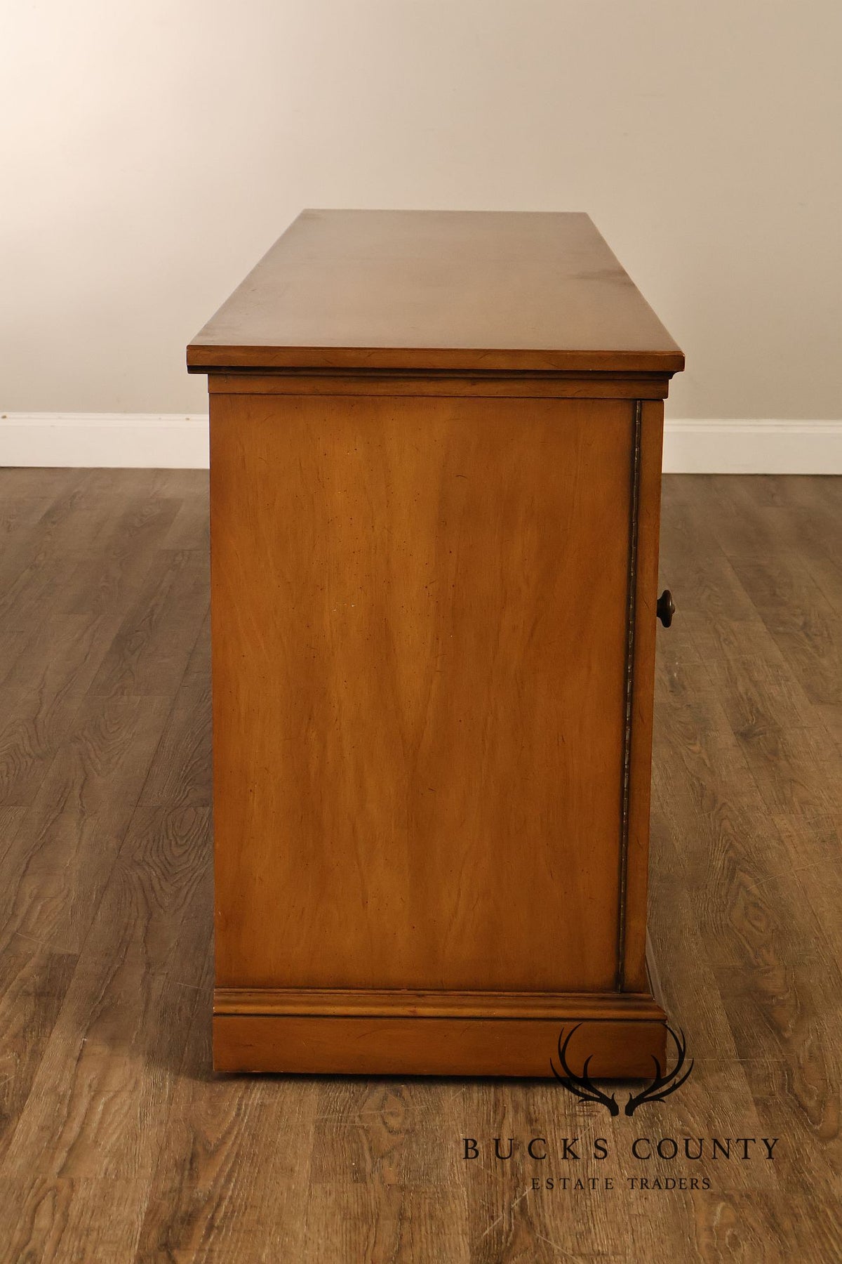 Henredon Mid Century Modern Walnut Sideboard