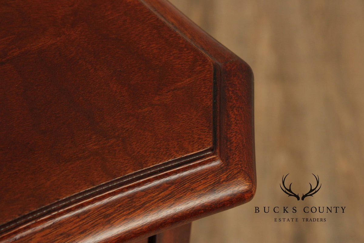 Hickory Chair 'Mount Vernon' Mahogany Serpentine Chest Of Drawers