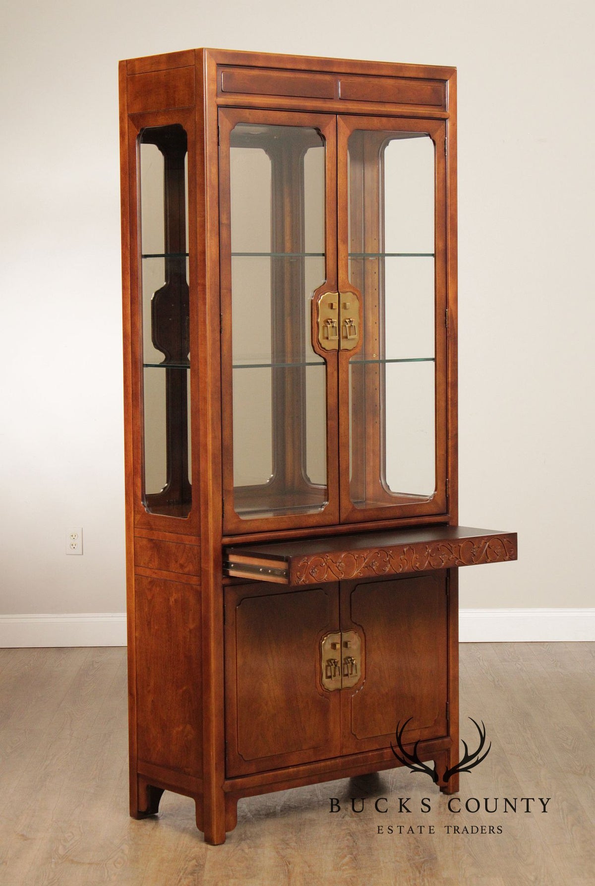Henredon 'Folio 16' Asian Inspired Display Cabinet