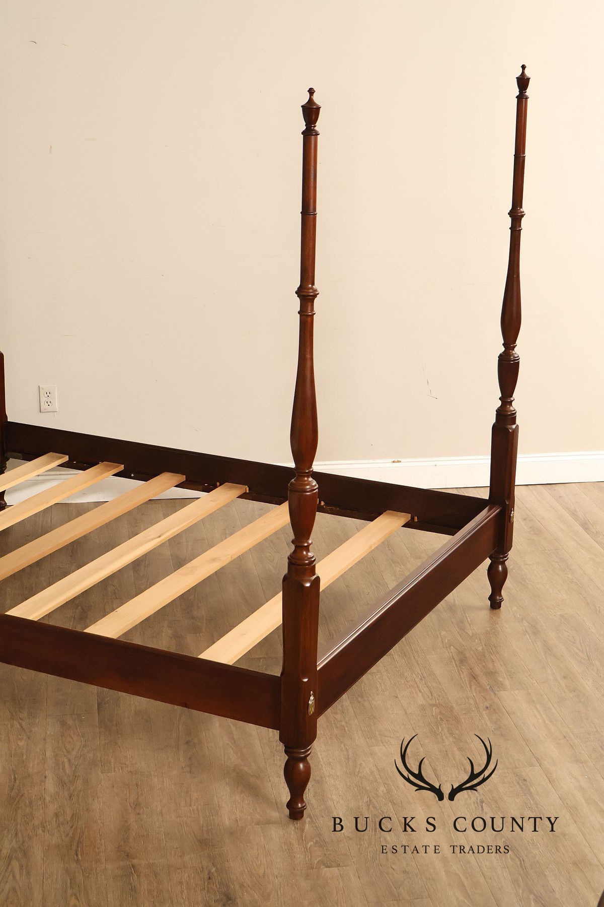 Henkel Harris Virginia Galleries Federal Style Mahogany Queen Poster Bed