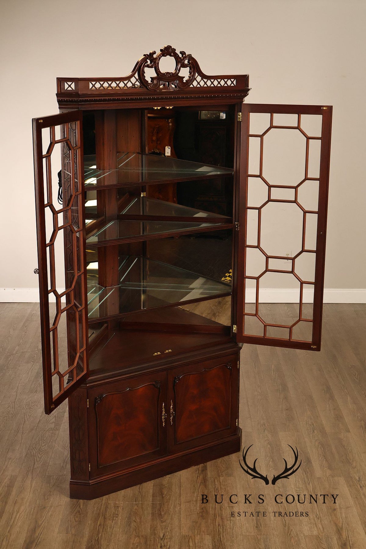 Henkel Harris Chippendale Style Genuine Mahogany Corner Cabinet