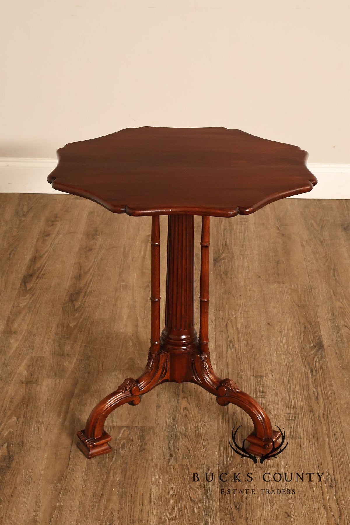 Georgian Style Mahogany Pie Crust Tilt Top Pedestal Table