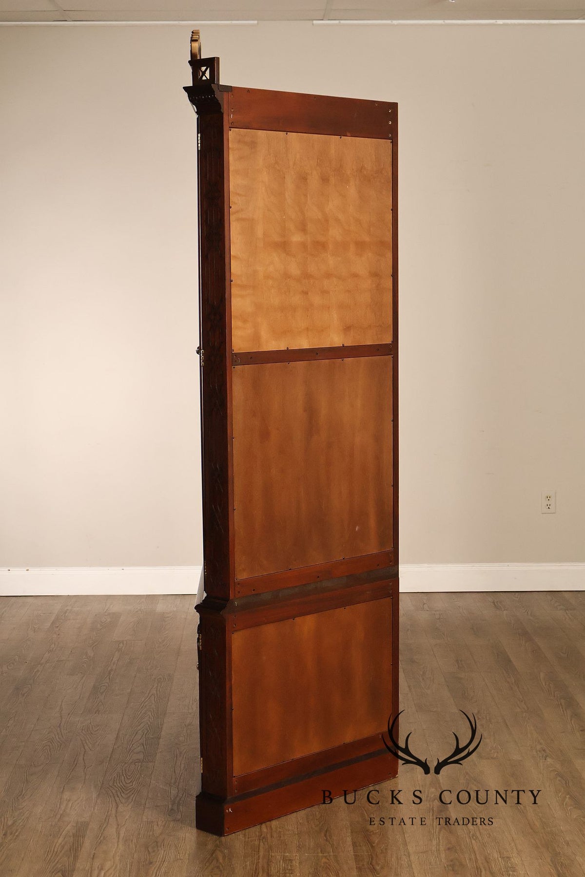 Henkel Harris Chippendale Style Genuine Mahogany Corner Cabinet