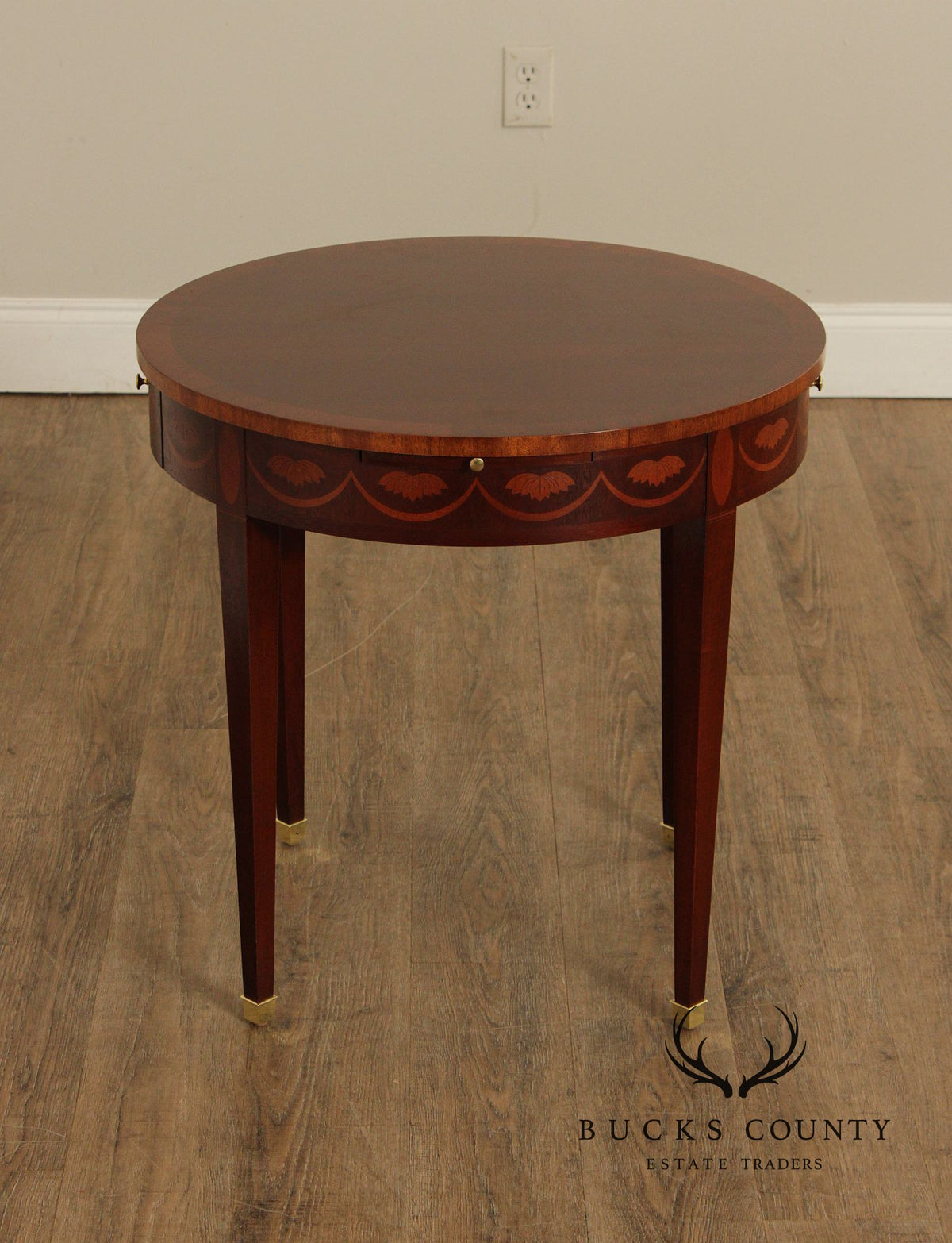 Baker Federal Style Inlaid Mahogany Round occasional Table