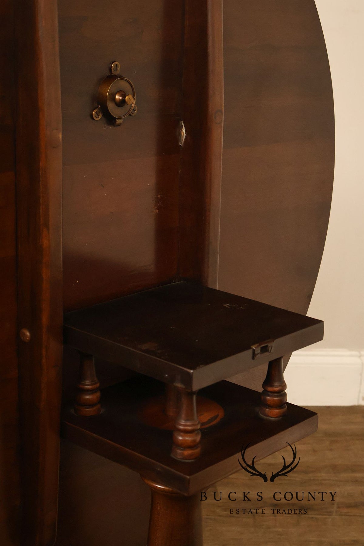 Traditional Tilt Top Pedestal Accent Table Tea Table