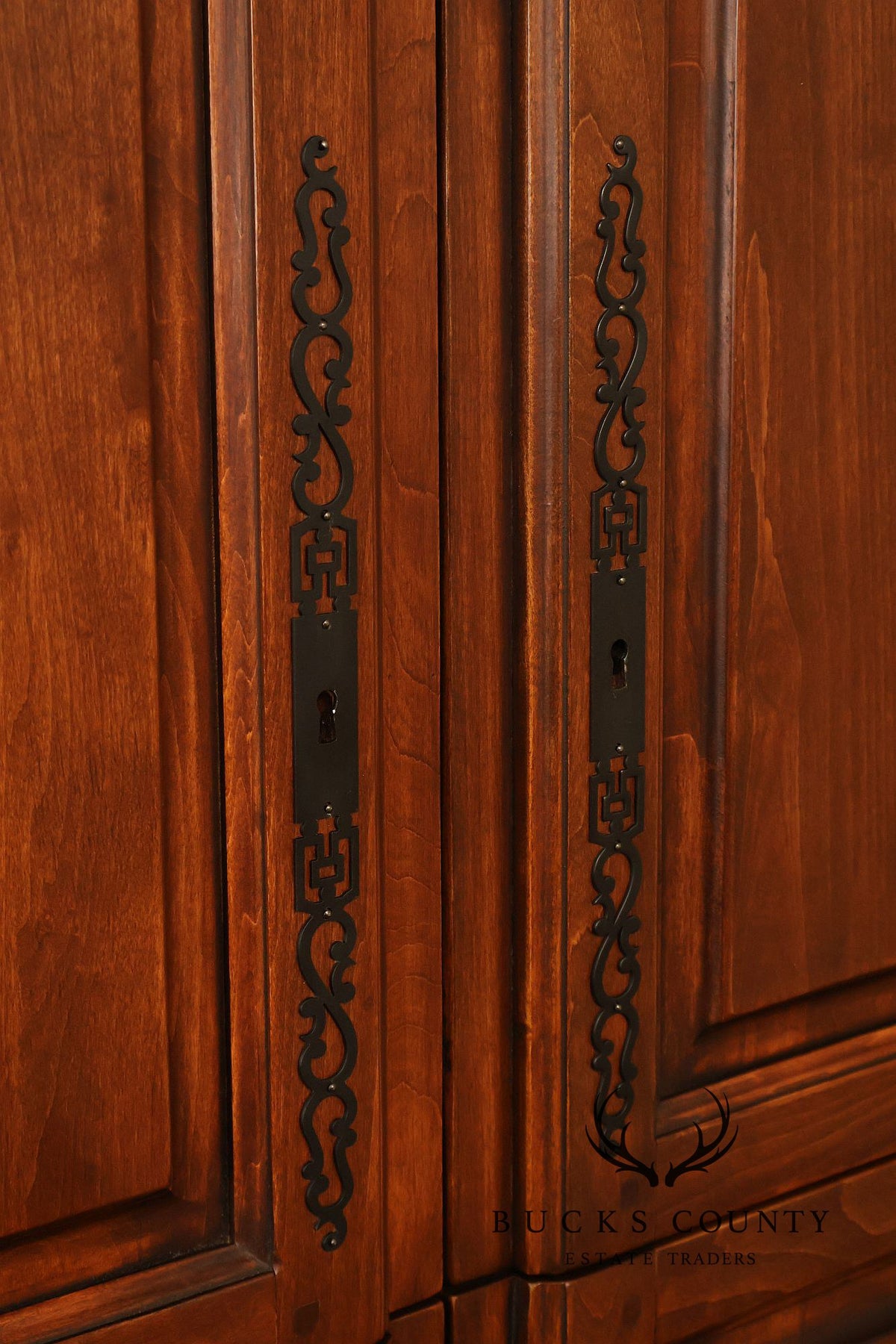 Traditional Entertainment Armoire Media Cabinet