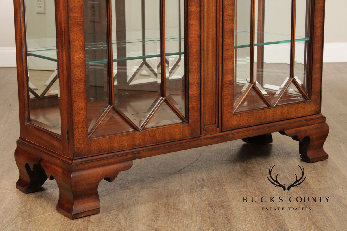 Henkel Harris Georgian Style Pair of Mahogany Display Case Cabinets