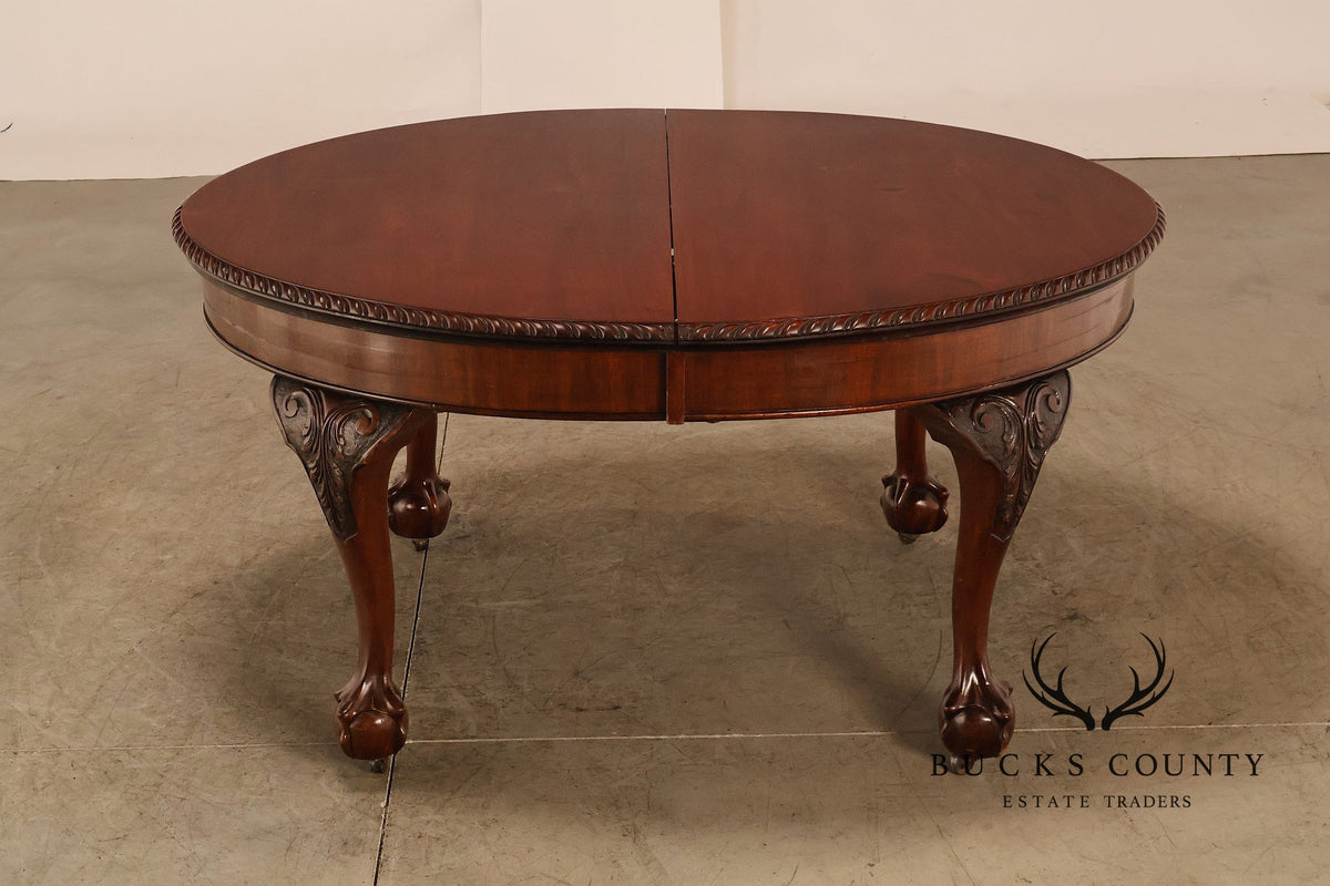 Antique Chippendale Style Mahogany Extendable Oval Dining Table