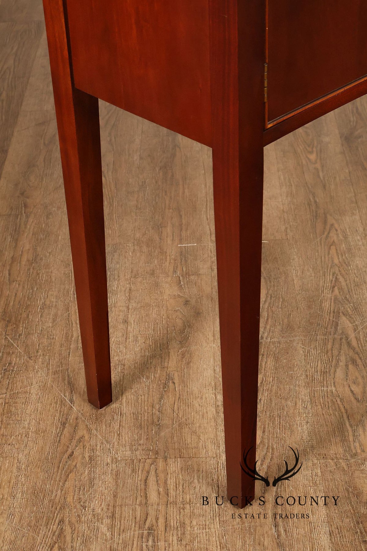 Hitchcock Furniture Hepplewhite Style Mahogany Sideboard